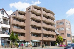 角部屋3LDK中古マンション
【すぐに見学可】
■収納・設備充実
■どこでもアクセスしやすい好立地
■通風・陽当たり良好