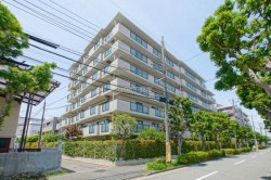 ■JR総武・中央緩行線「新小岩」駅 徒歩16分
■南向き・専用庭
■スーパー、コンビニなどの買い物施設まで徒歩10分圏内につき、買い物に便利です