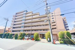 ■JR中央・総武線「新小岩」駅 徒歩15分
■食洗機、宅配ボックス、ウォークインクローゼットなど設備充実
■買い物施設まで徒歩10分圏内につき、買い物に便利です