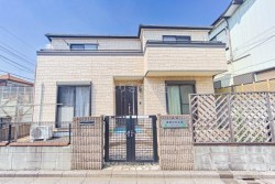 ◇角地・南向き陽当たり良好
◇現況渡し
◇停留所「西水元3丁目」まで徒歩2分、JR亀有駅までバスで17分
◇広々とした5LDK