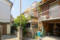 ◇建築条件なし売土地
◇スーパー、コンビニなどの買い物施設まで徒歩10分圏内
◇小、中学校、保育園などの教育施設まで徒歩10分圏内