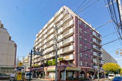 ■7階部分1LDK
■TVモニター付きインターホン
■スーパー、コンビニなどの買い物施設まで徒歩10分圏内につき、買い物に便利です
■金町駅徒歩3分、生活利便性良好!