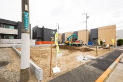 ■新築木造3階建角地3LDK+WIC(2026年1月中旬完成予定)
■広々リビングで家族団らんが広がる♪
■1階にWIC付きで利便性◎