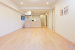 ■リノベーションマンション(2025年11月14日完了済み)
■2階部分・3LDK
■収納に便利な2WIC付き
■暮らしに彩りを添える施設と自然が豊富な【葛西】