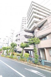 ■新規リノベーションマンション
■5階部分・角部屋3LDK
■ルーフバルコニー付き
■お部屋からスカイツリーがご覧いただけます♪
■東武亀戸線「小村井」駅徒歩4分