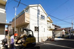 ■JR中央・総武線「小岩」駅徒歩17分
■2階建て新築分譲住宅全1棟
■ご家族との会話を楽しみながらお料理できる対面式システムキッチン