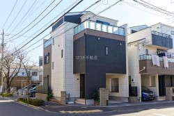 ■築浅・角地・三面バルコニー
■全室収納付き・浴室テレビ・浴室ミストサウナ
■床暖房LDK２面 キッチン１面・食器洗浄乾燥機
