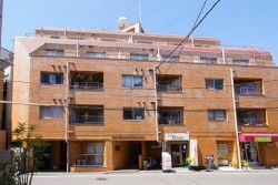 ■ＪＲ総武・中央緩行線 「新小岩」駅 徒歩5分
■２面バルコニー、２面バルコニー
■全室２面採光で明るく日当り・通風良好
■通勤、通学、買物に便利