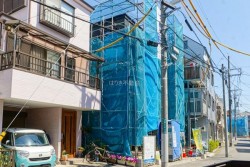 ■都営新宿線「船堀」駅徒歩９分
■新築分譲住宅　南公道面5.4ｍに接道！
■食洗器、浄水器付き物件
■24時間換気、床下収納付き