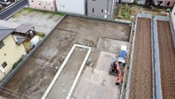 ■建築条件無し
■前面道路７ｍ公道、4.0m位置指定道路
■一括購入可能