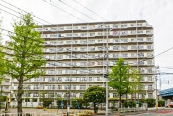 ■9階部分・東向き住戸、日当たり・眺望良好
■東京メトロ東西線「葛西駅」徒歩8分
■周辺にはスーパー・コンビニ・ドラッグストアが充実