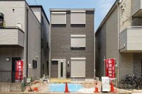 ■都営新宿線『一之江駅』徒歩12分
■都営新宿線『船堀駅』徒歩16分
■スーパー、コンビニエンスストアなど徒歩10分圏内
■小、中学校など徒歩10分圏内