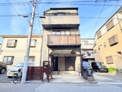 【ご見学可能】
■京成本線「お花茶屋」駅徒歩9分
■住友林業施工の注文住宅
■南道路で明るい室内