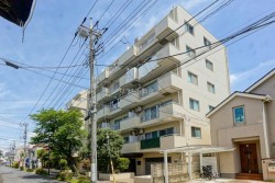 ■リフォームR7.3月完成済
■京成金町線「柴又」駅 徒歩1分
■眺望日当たり良好(スカイツリー、富士山)
■最上階角部屋、納戸 収納充実