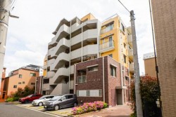 ■都営新宿線『篠崎』徒歩7分×閑静な住宅地
■床暖房・広めキッチン・ゆったり洗面“暮らしやすさ優先”
■平置き駐車場
■小中学校徒歩10分圏内で子育てしやすい住環境
