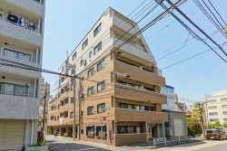 ■都営新宿線『菊川』駅徒歩1分
■南向き4階、日当たり良好の1DK
■徒歩圏内にスーパー・コンビニ等生活施設充実