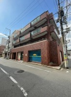 ■総武中央線「両国駅」徒歩3分
■超のゆとりある空間と、広々としたルーフバルコニー
■戸建て感覚の解放感を味わえる邸宅
■墨田区両国小学校通学圏内
