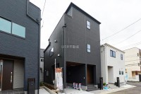 ■都営新宿線「篠崎」駅徒歩15分
■洋服をひとまとめに収納出来るウォークインクローゼット
■お子様やペットを見守りながら家事ができるカウンターキッチン