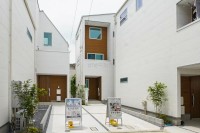 ■JR常磐線「綾瀬」駅徒歩14分
■3階建て2LDK S カースペース、吹き抜け
■デザインと性能を融合させた、デザイナーズZEH住宅