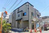 ■JR常磐線「金町」駅徒歩15分
■新築分譲住宅　全3棟
■都心アクセス×下町の安心感で人気急上昇
■開放感あふれる角地
